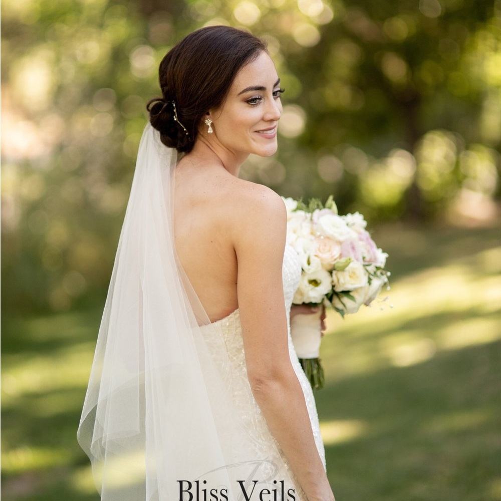 Bliss Veils (from Etsy) Dark Ivory Bridal Veil